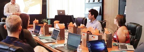 Folders de presentación ejecutiva con acabados premium